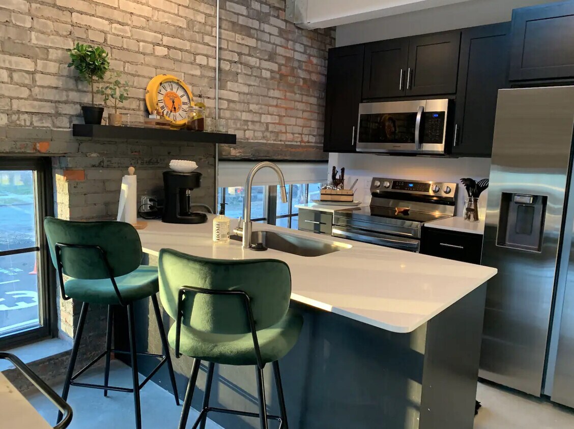 Madison Lofts 2645 Madison Ave Kansas City, MO Apartments for Rent