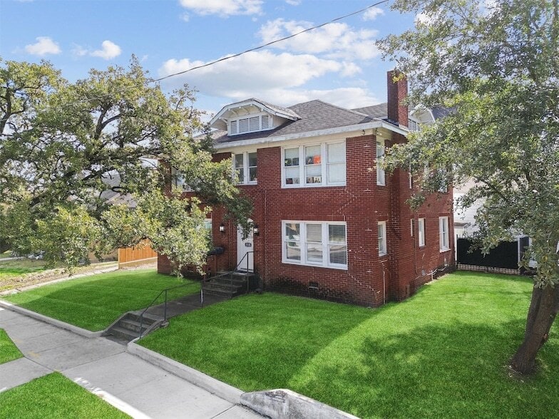 Photo - 1135 W Gray Street Unit 4