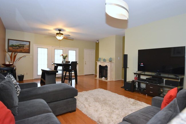 Foto del edificio - 506 Wilcrest Dr