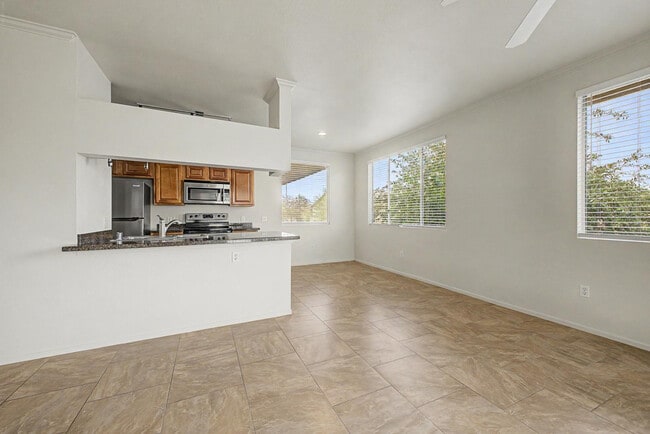 Building Photo - 16013 S Desert Foothills Pkwy