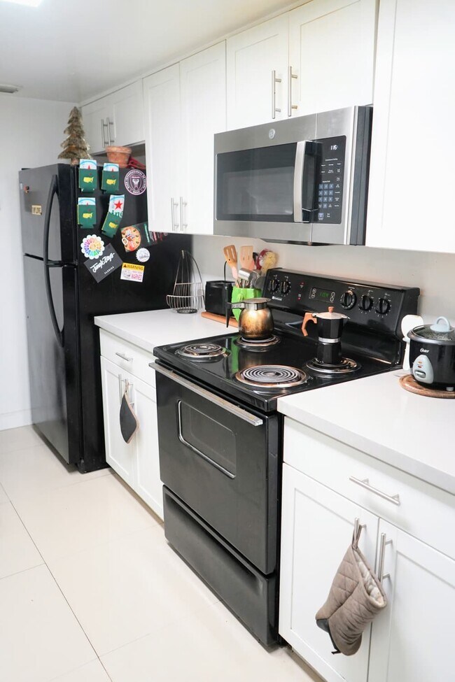 Kitchen with pantry - 269 NW 7th St