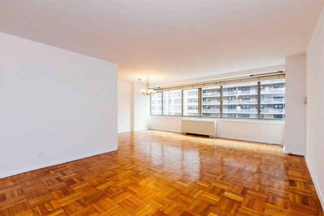 Foto del edificio - 315 W 70th St