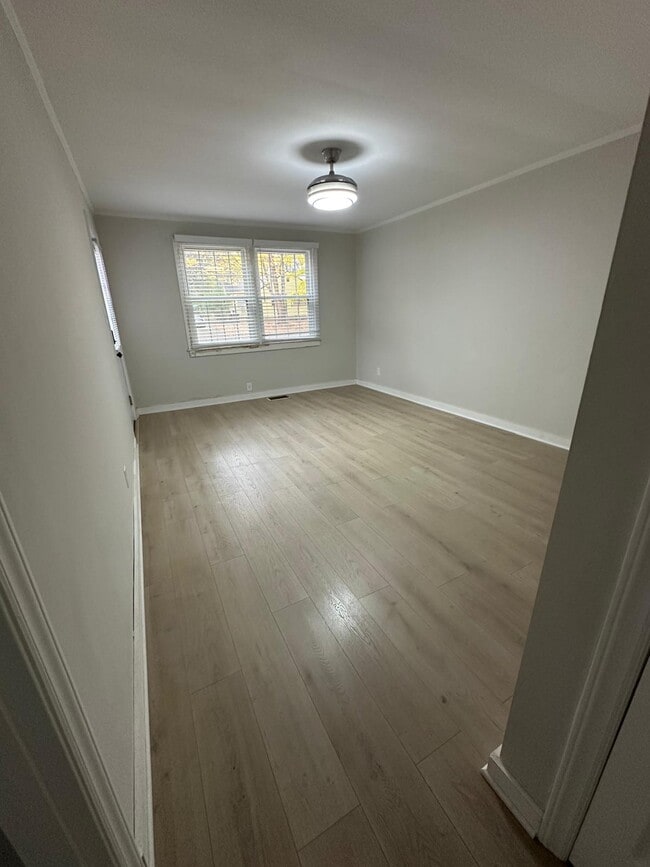 Building Photo - 1400 Richmond Pl