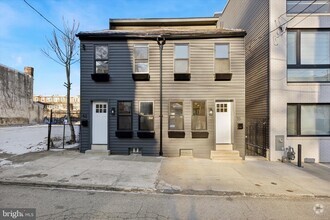 Building Photo - 55 E Sharpnack St