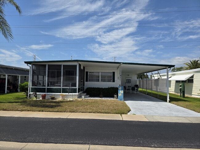 Building Photo - Completely furnished Mobile Home in Tarpon...
