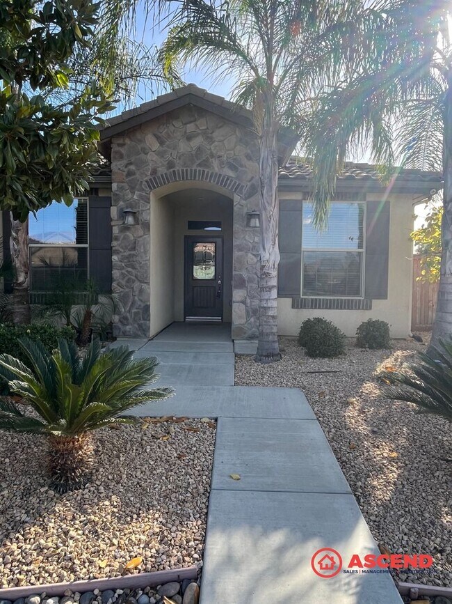 Foto del edificio - 4-Bedroom Home in Gossamer Grove!