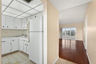 Building Photo - 6070 NW 64th Ave