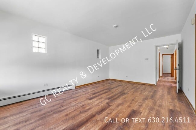 Foto del edificio - 2517 N Laramie Ave