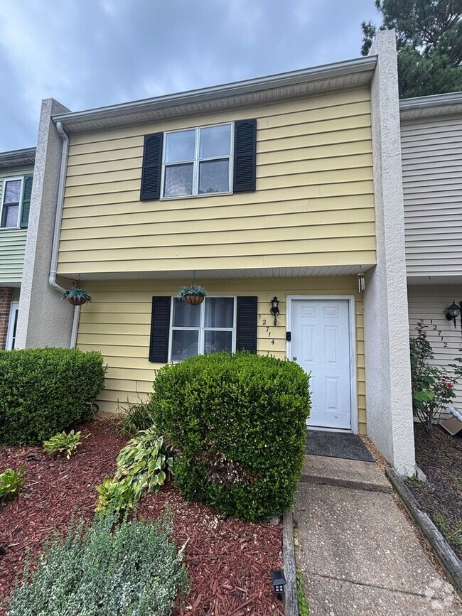 Building Photo - 12714 Woodside Ln