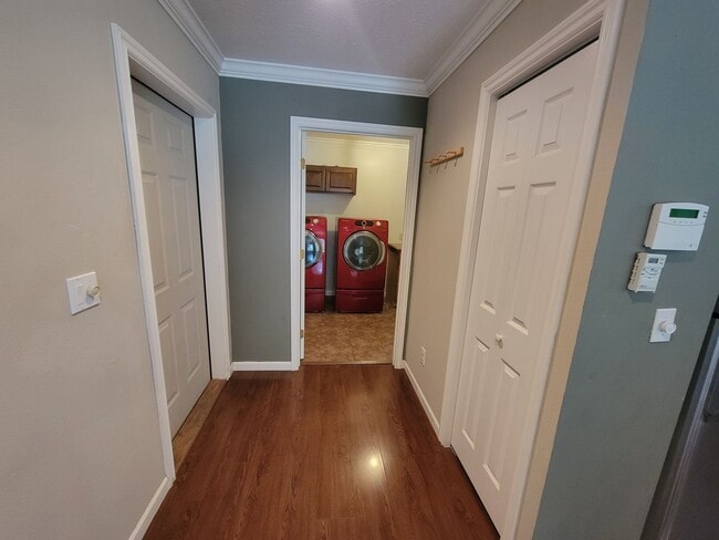 Building Photo - 3 Bedroom, 2 Bathroom single story home by...