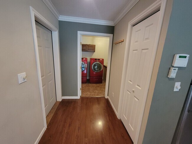 Foto del edificio - 3 Bedroom, 2 Bathroom single story home by Newport, WA