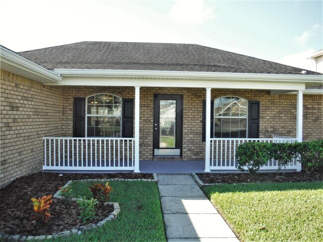 Building Photo - 2061 Big Buck Dr