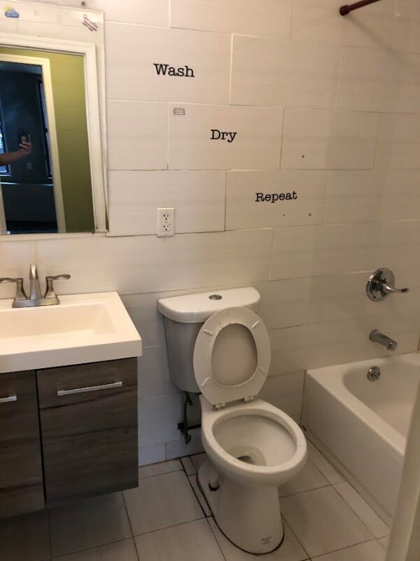 Building Photo - 837 E 222nd St