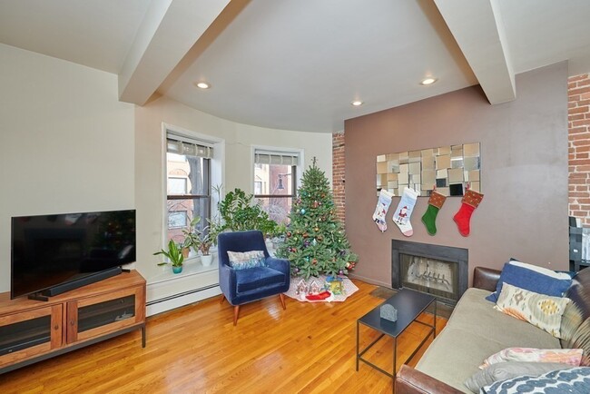 Building Photo - 36 Symphony Rd