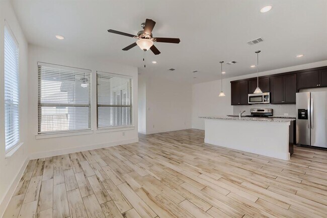 Foto del edificio - 401 Parkline Dr
