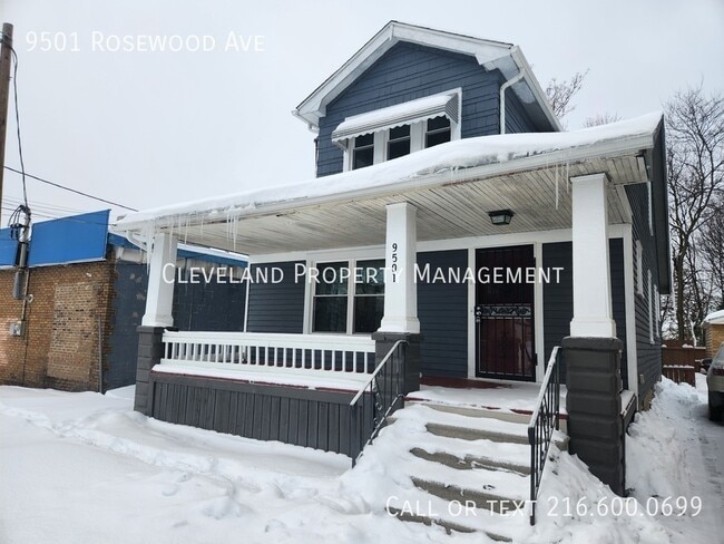 Building Photo - 9501 Rosewood Ave