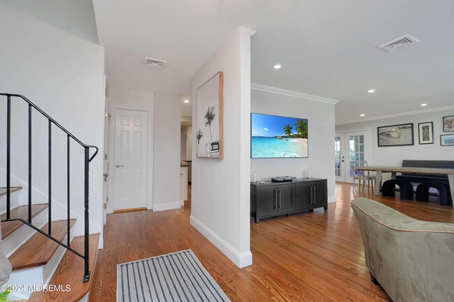 Foto del edificio - 59 Pinewood Ave