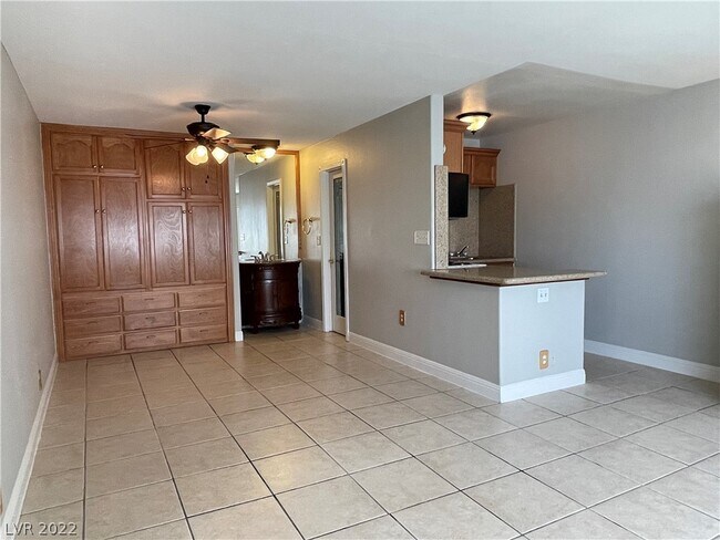 Foto del edificio - 4600 Paradise Rd