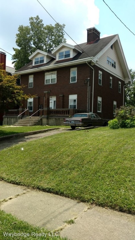 Primary Photo - 999 Dana Ave