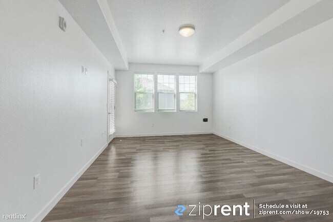Foto del edificio - 1 br, 1 bath Condo - 16441 Northwest Chadw...