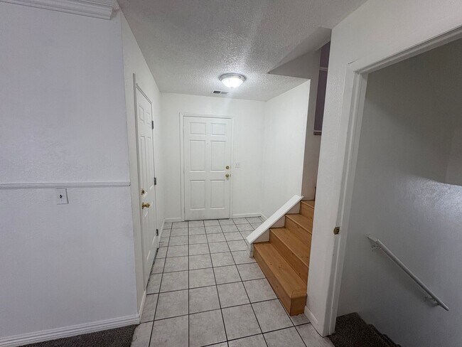 Foto del edificio - 939 49th Ave Pl