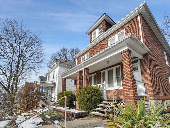 Foto del edificio - 180 E Patterson Ave