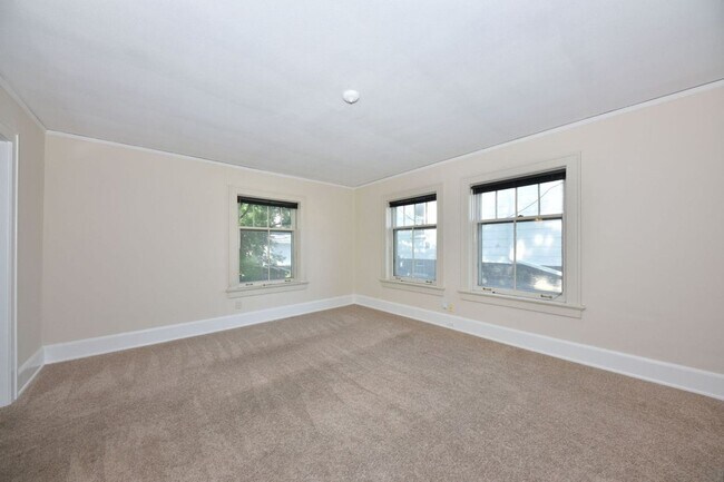 Foto del edificio - 3 bedroom Tosa Village townhome