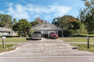 Building Photo - 1947 Bonneville Dr