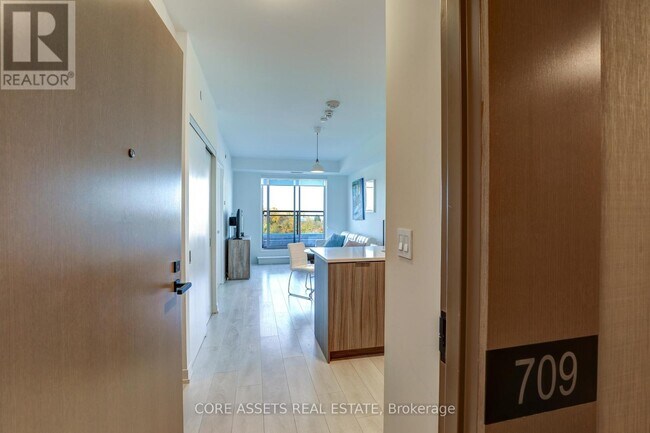 Photo du bâtiment - 709-223 ST CLAIR Ave