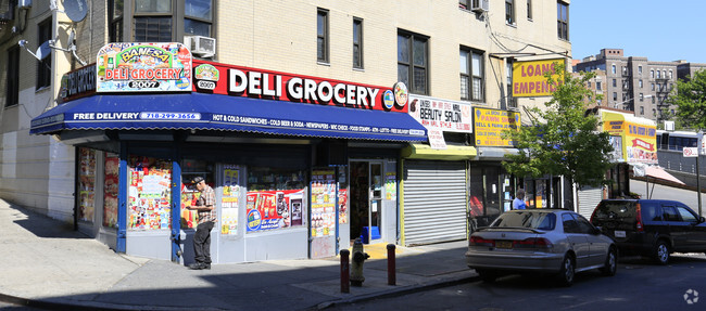 street level - 215 Bush St