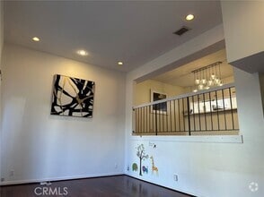 Building Photo - 848 W Huntington Dr