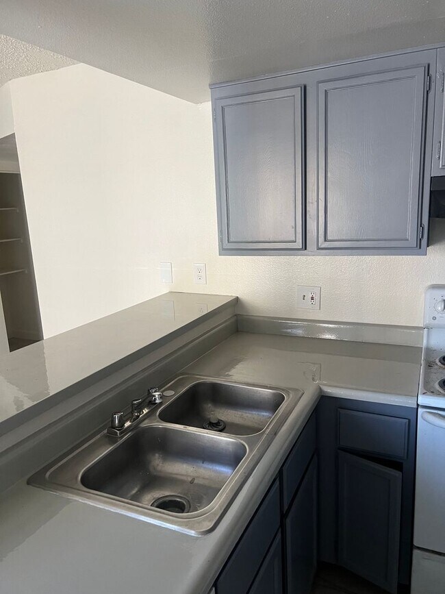 Foto del edificio - 2 Bedroom 2 Bath Craig & Nellis