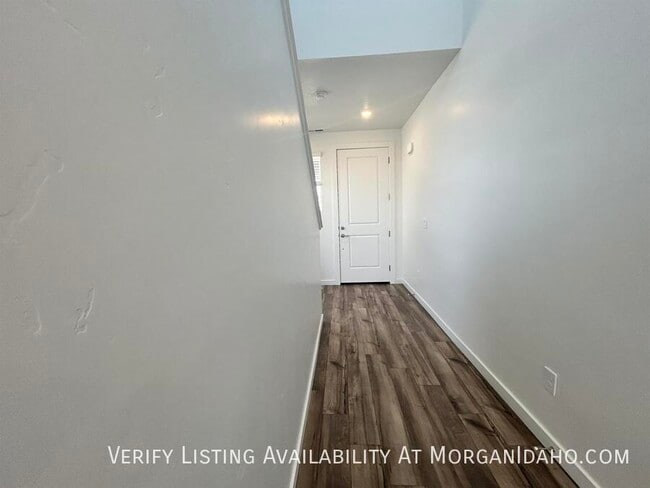 Building Photo - 8205 W Grey Alder Dr
