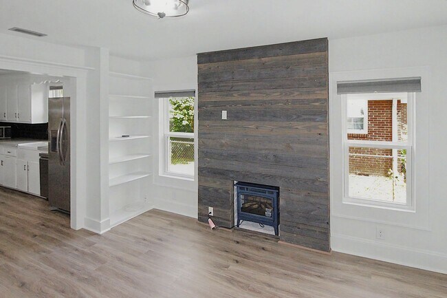 Foto del edificio - Fully Remodeled Home in the Heart of Belmont