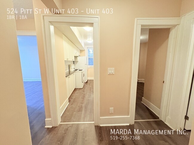 Photo du bâtiment - COZY 1BED/1BATH APARTMENT DOWNTOWN WINDSOR...