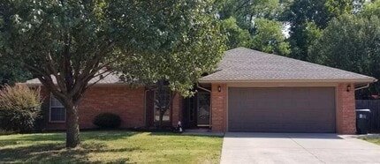 Building Photo - 309 Hood Ct