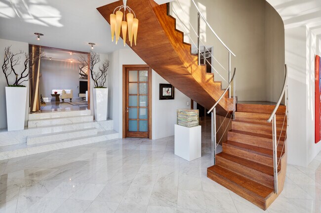 Building Photo - 675 Shiloh Canyon