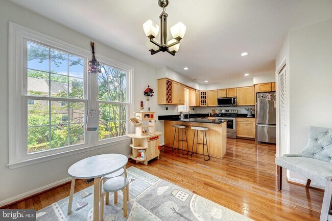 Foto del edificio - 9312 Silver Mill Pl