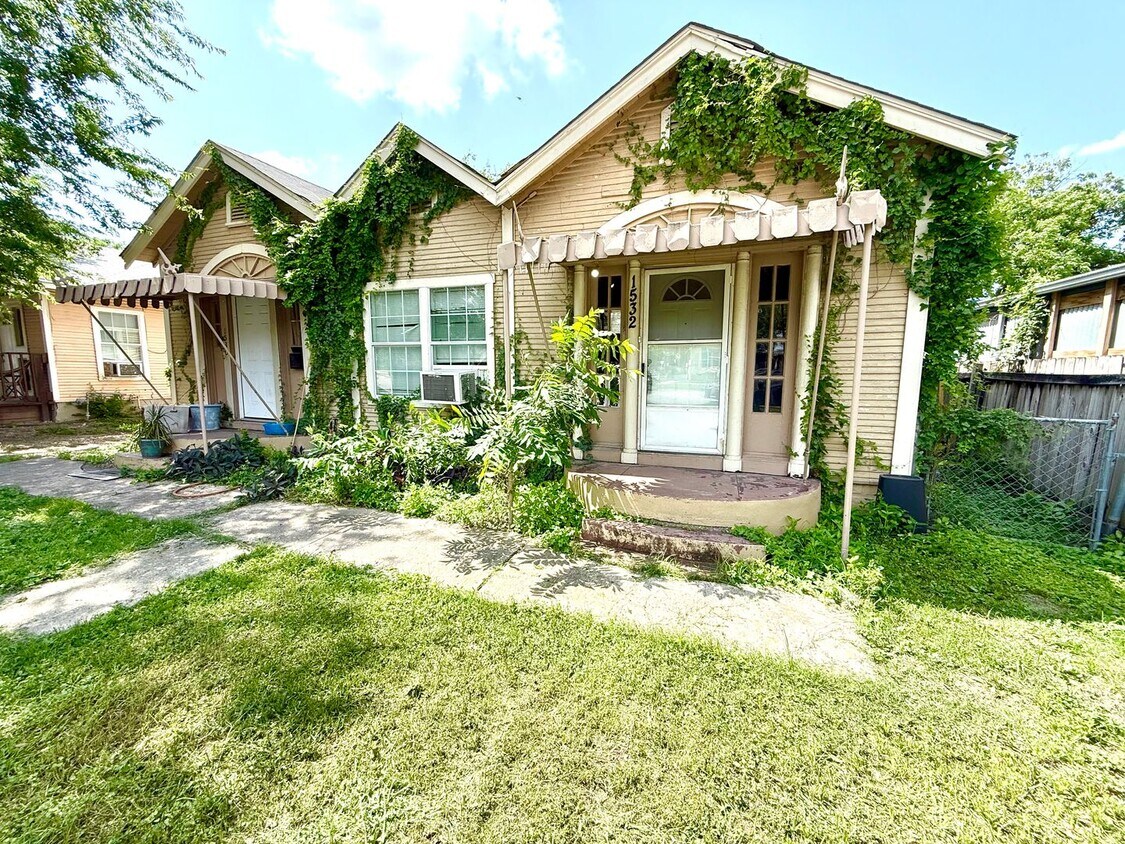 Primary Photo - **APPLICATION RECEIVED** **MOVE-IN SPECIAL...