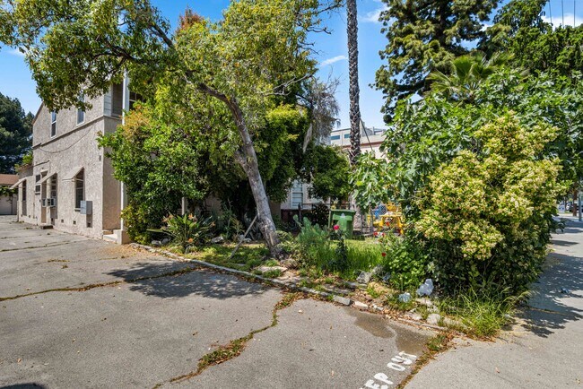 Foto del edificio - 4549 Cahuenga Blvd