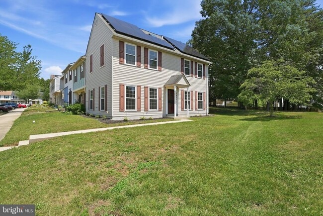 Building Photo - 2401 W Rosecroft Village Cir