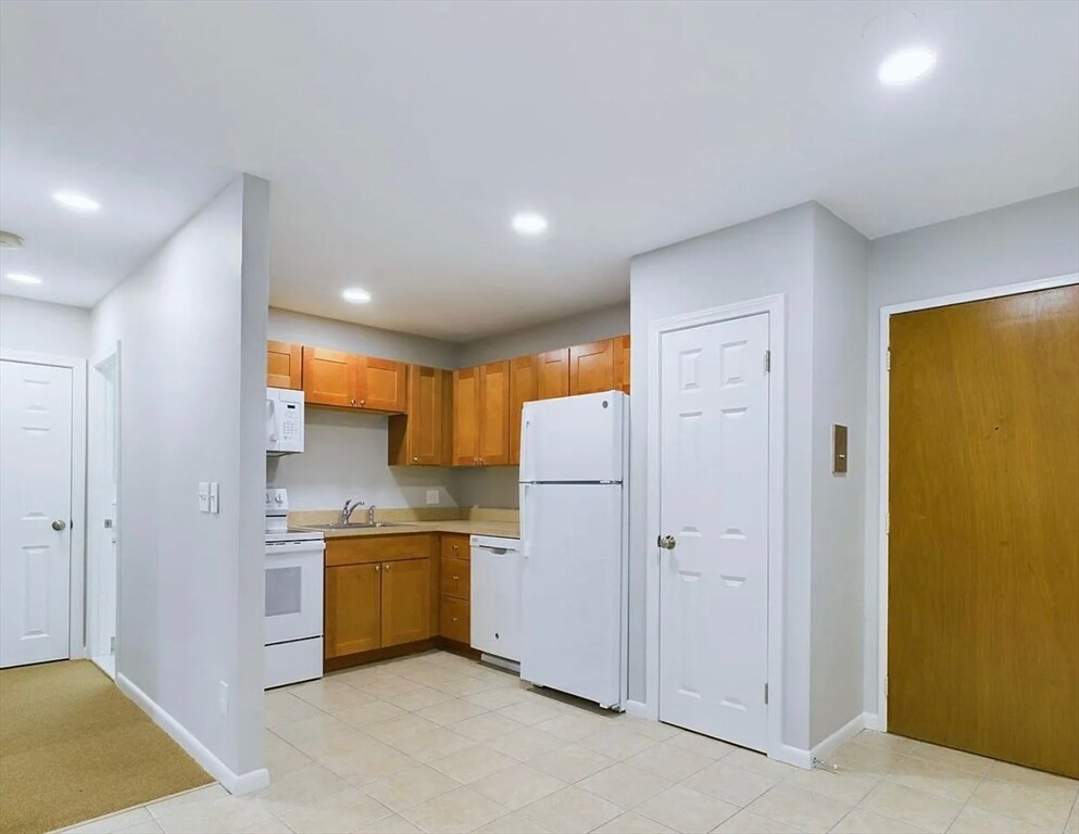 Foto principal - 445 Pleasant St