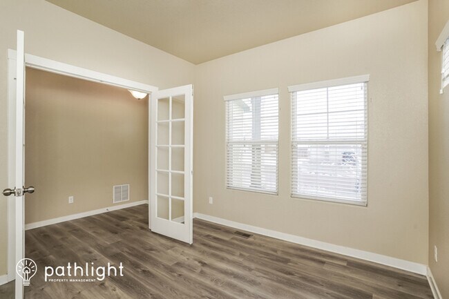 Foto del edificio - 7680 Bonterra Lane
