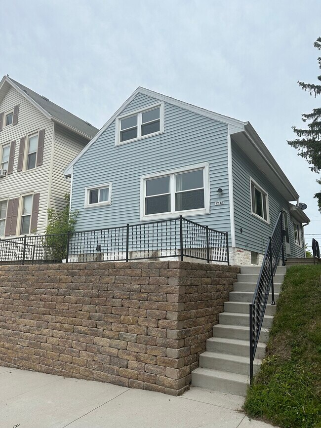 1218 Saint Clair Ave, Sheboygan, WI 53081 House Rental in Sheboygan