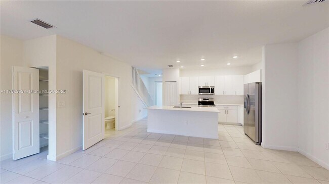 Building Photo - 12875 SW 243rd Ter