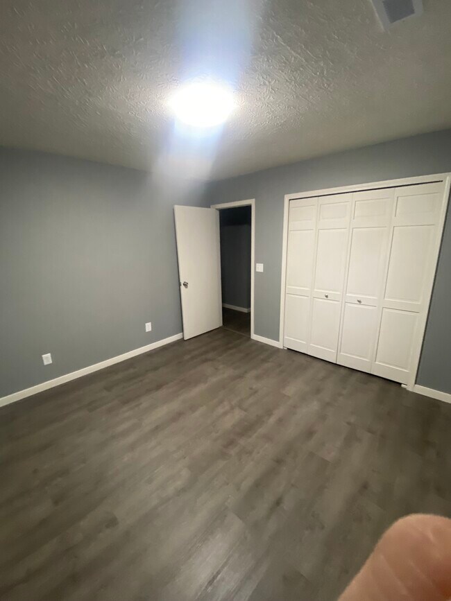 Master bedroom 1 - 986 Howell St