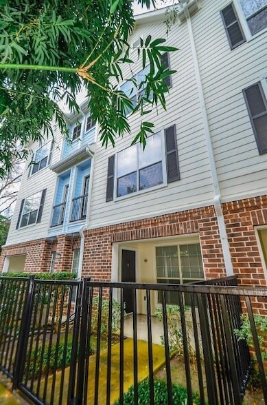 Photo - 9200 Westheimer Rd Apartment