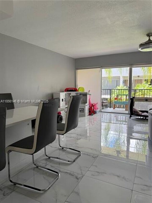Foto principal - 10 NW 87th Ave