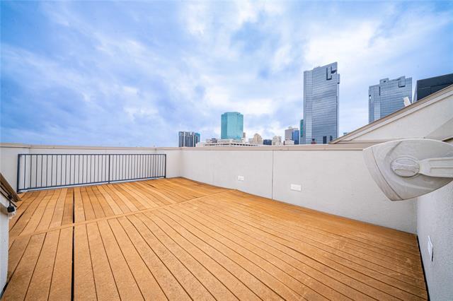 Foto del edificio - 614 E 1st St