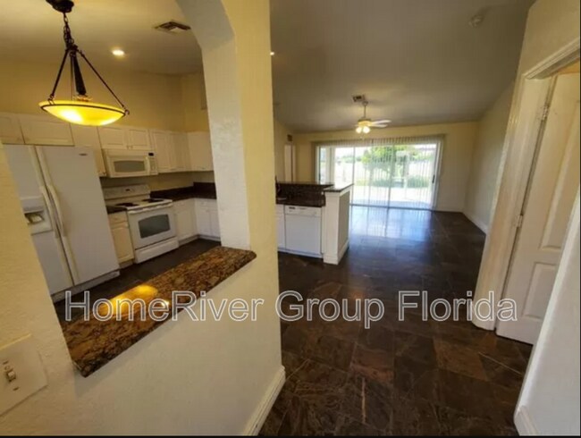 Foto del edificio - 4100 NE 15th Pl